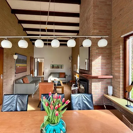 Stormvloed יוליאנאדורפ