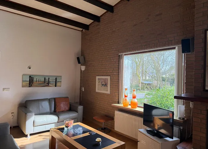 Stormvloed בית נופש יוליאנאדורפ